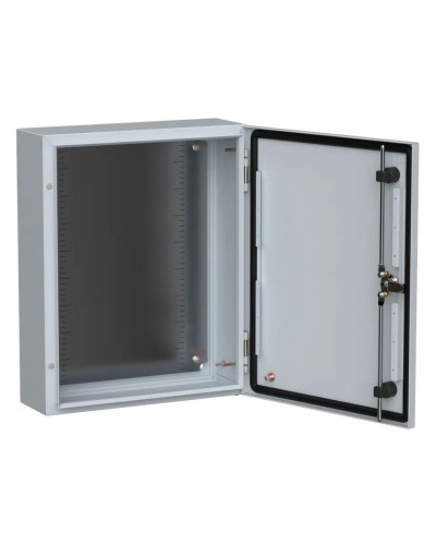 ЩМП-50.40.15 УХЛ1 IP66 500x400x150 TITAN 5 (TI5-10-N-050-040-015-66). Шкаф металлический с монтажной платой. IEK в Набережных Челнах