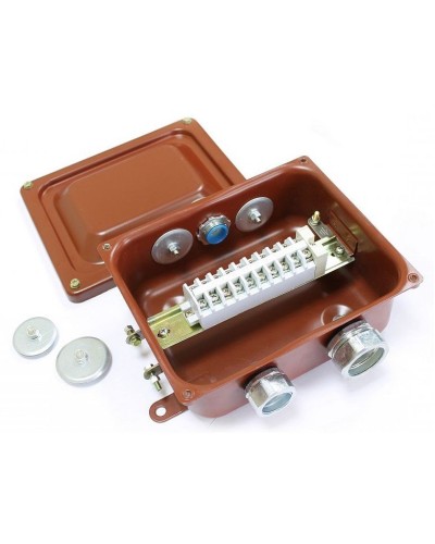ККМА-10 У2 IP54 (zeta30372). Коробка клеммная металлическая с муфтами АТК для трубной электропроводки. ЗЭТА в Набережных Челнах